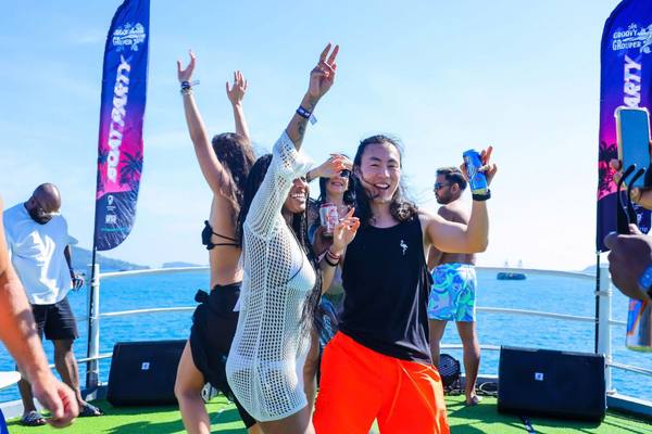 Sunset Chill thuyền sắt sang trọng Bắc Đảo