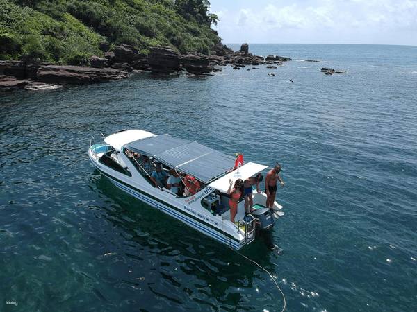 Đi bộ dưới biển Seawalker tại du thuyền san hô Namaste
