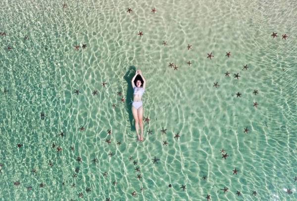 Tour riêng Jeep mui trần: Grand World – Starfish Beach