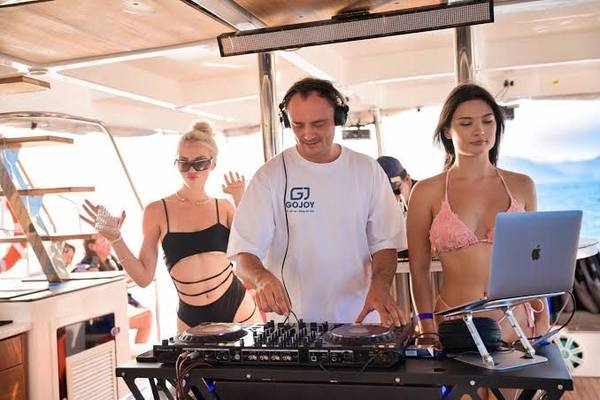 Marmoris Sunset Chilling – du thuyền hoàng hôn và DJ Party
