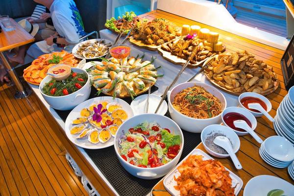 Marmoris Sunset Chilling – du thuyền hoàng hôn và DJ Party