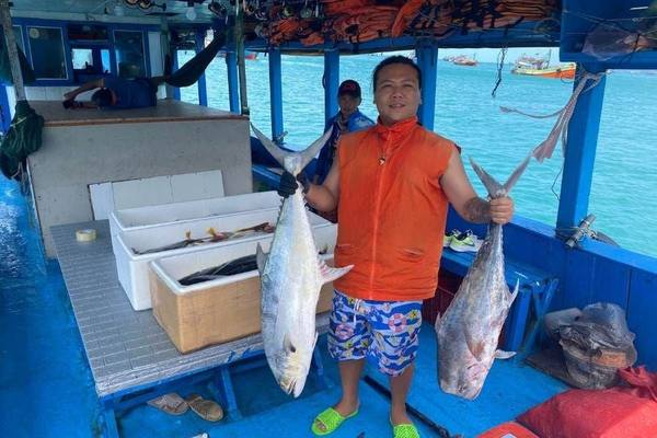 Local Big Fishing – tour riêng câu cá lớn